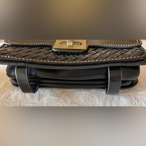 EUC Black Quilted Chain Bag - Picture 3 of 10